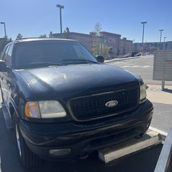 2004 Ford Expedition Thumbnail