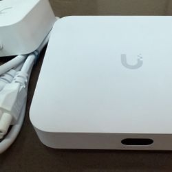 Unifi UCG-Max-2TB Cloud Gateway Max