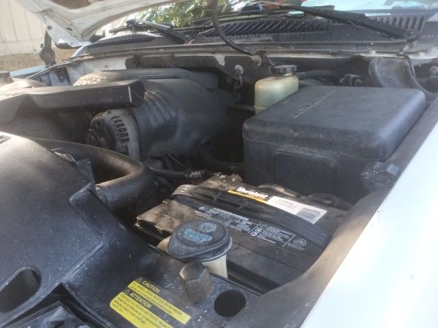 2000-2009 Series Parts GMC Chevrolet Tahoe Yukon Suburban Silverado Sierra Denali Parts Parting Out