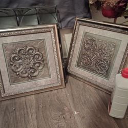 2 SMALL PICTURES 
