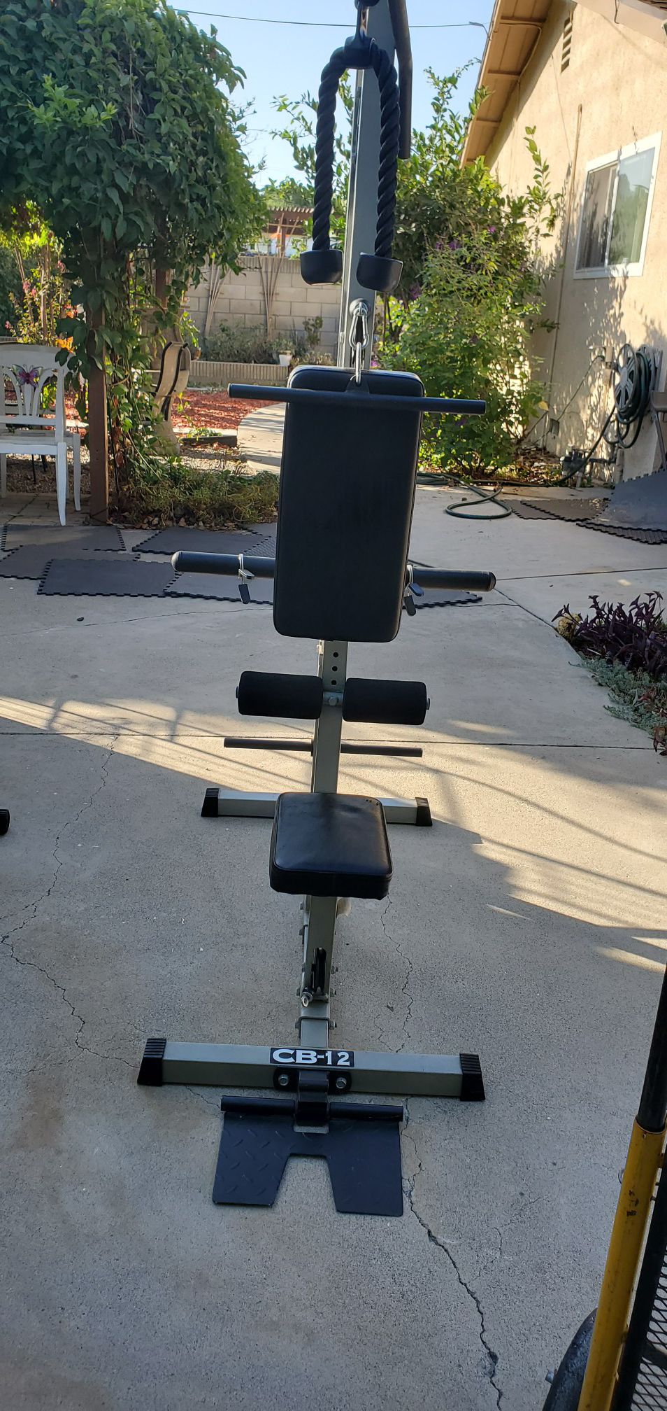 High end . Tall home gym. Near new 80 in tall.