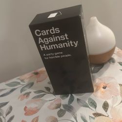 Cards Against Humanity – Classic Party Game for Adults (Complete Set)