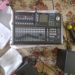 Tascam Digital Portastudio DP-24