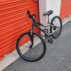 Specialized Mountain Bike 24 