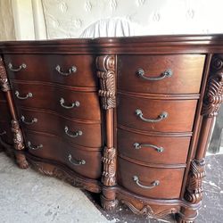 Dresser 12 Drawers  With Mirror All Work Good Classic Solid Wood 🪵 Condition Good 74”x41”x20” 