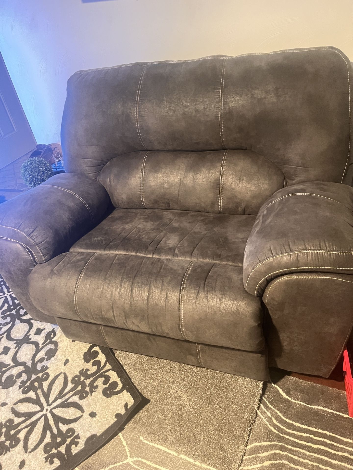 3pc Set (ALL CHAIRS RECLINE)