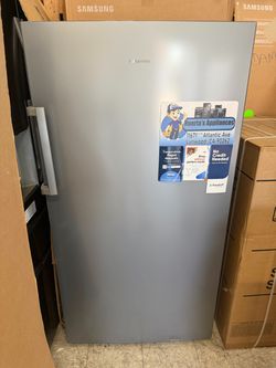 Hisense 17 Cu Ft Convertible Upright Freezer 