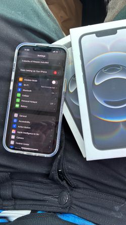 iPhone 16e