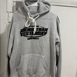Richer Than Yesterday Hoodie Size Large 