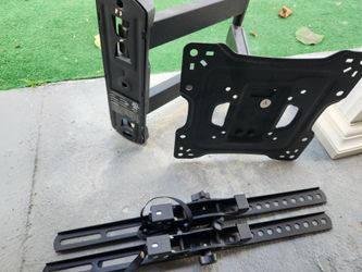 Full Motion TV Wall Mount Bracket