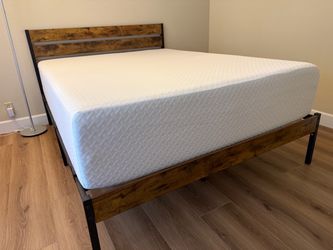 🛏️ Queen Bed Frame + Memory Foam Mattress — Only 1 Year Old!
