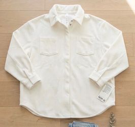 Brand new white ALO ribbed velour shacket