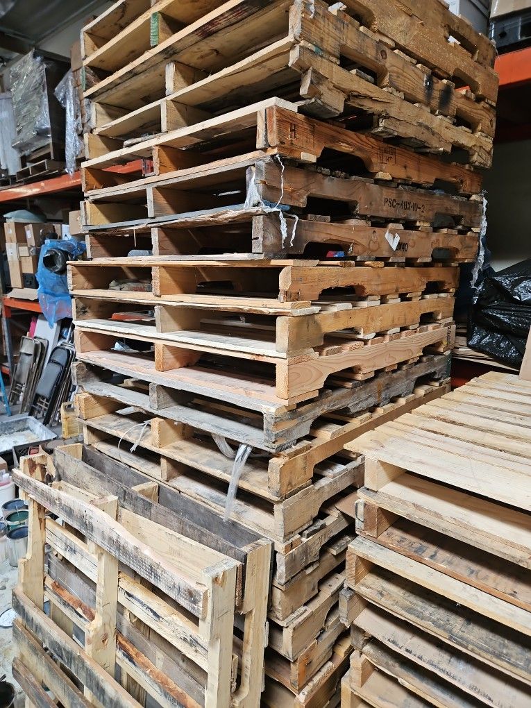 4 Way Pallets