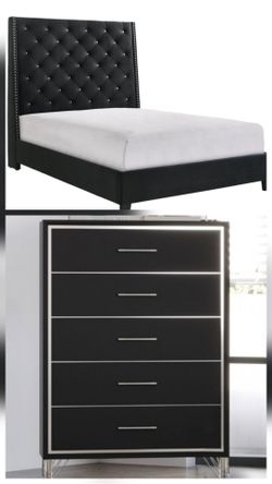 ⚡️FLASH SALE!⚡️Brand new king size bedframe and chest