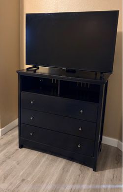 Media Dresser(s)