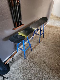 Bech Stool Snowboard