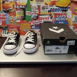Size 8 Infants Converse shoes