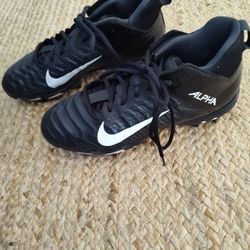Cleats Boy's/Men's size 8 