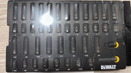 DEWALT 3/8" DRIVE IMPACT SOCKET SET - 42 PIECES / JUEGO DE DADOS DE IMPACTO DEWALT 3/8" - 42 PIEZAS