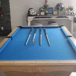 Pool table