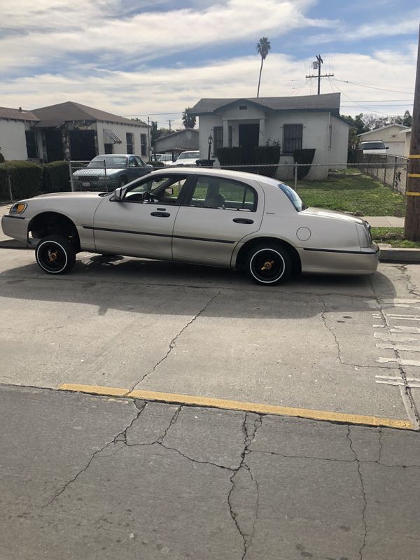 Lincoln town car “Lowrider “ for Sale in Los Angeles, CA
