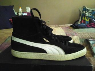 Suede pumas very good condition size 10/1/2