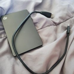 2TB Seagate external hard drive (ps4/ps5/pc/mac)