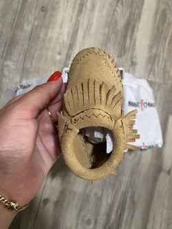 Baby Shoes: Infant Size 2