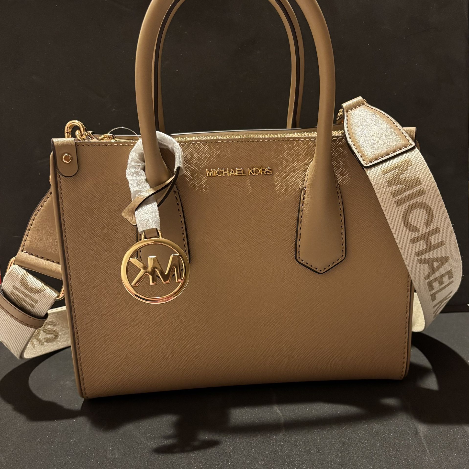 👜 Michael Kors Satchel – NEW – Tan with Gold MK Logo 👜