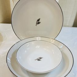 Fukagawa Arita Handpainted Porcelain – Pattern No. 928 – 18 Pieces (Service for 6)