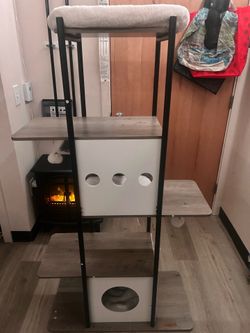 Modern Cat Tree Condo Tower | Multi-Level Cat Furniture | Great Condition