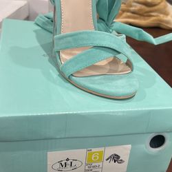 Size 6 Strappy Light Lime Green Heels