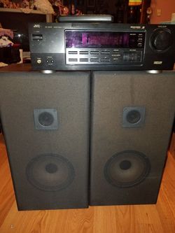 RECIBIDOR CON BOCINAS