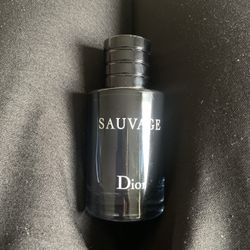 Sauvage DIOR cologne 