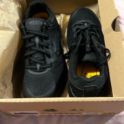 Women’s Shoes