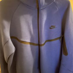 Nike Tech 