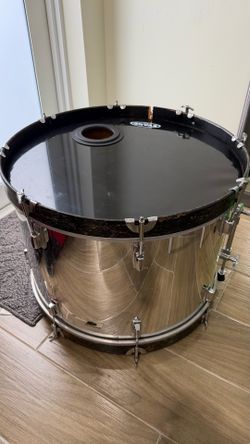 Vintage Ludwig Bass Drum 22” – Restored & Ready to Play