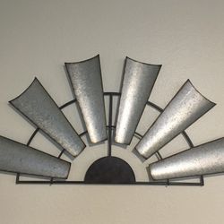 Rustic Metal Windmill Wall Decor – Farmhouse Style Statement Piece