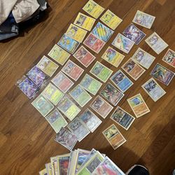 Bunch Of Random Holographic Pokémon Cards With Sleeves