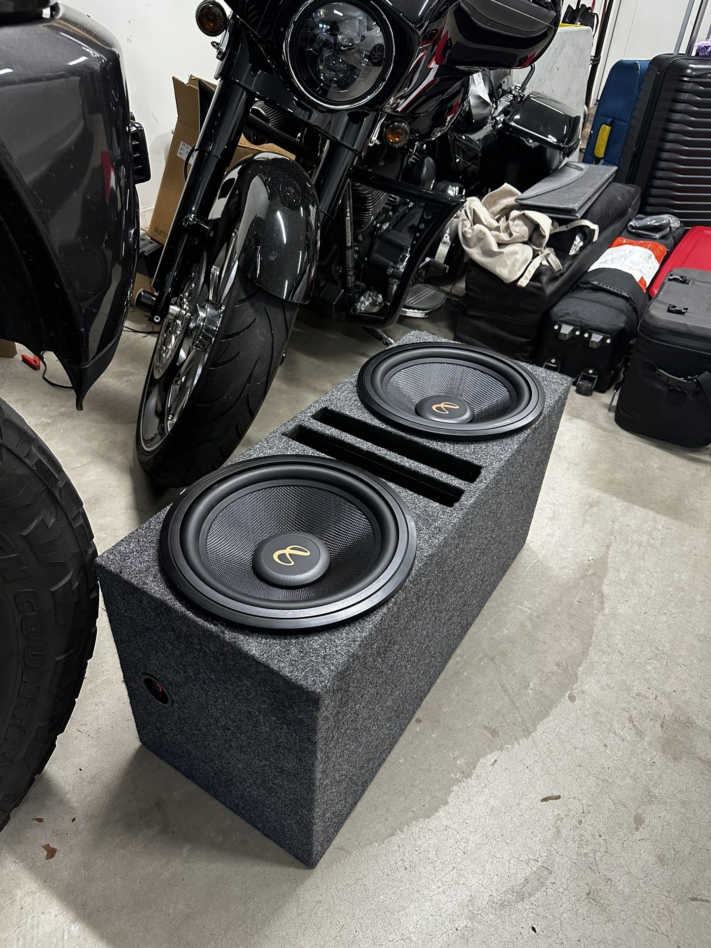 Dual Kappa 12" Subwoofers