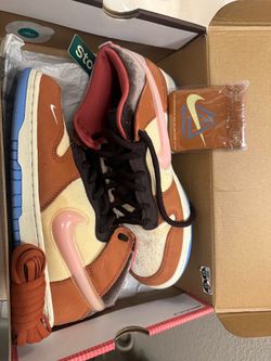 Nike Dunks Social Status Edition
