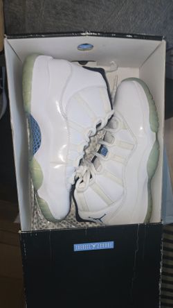 Jordan 11 legend  size 8 mens