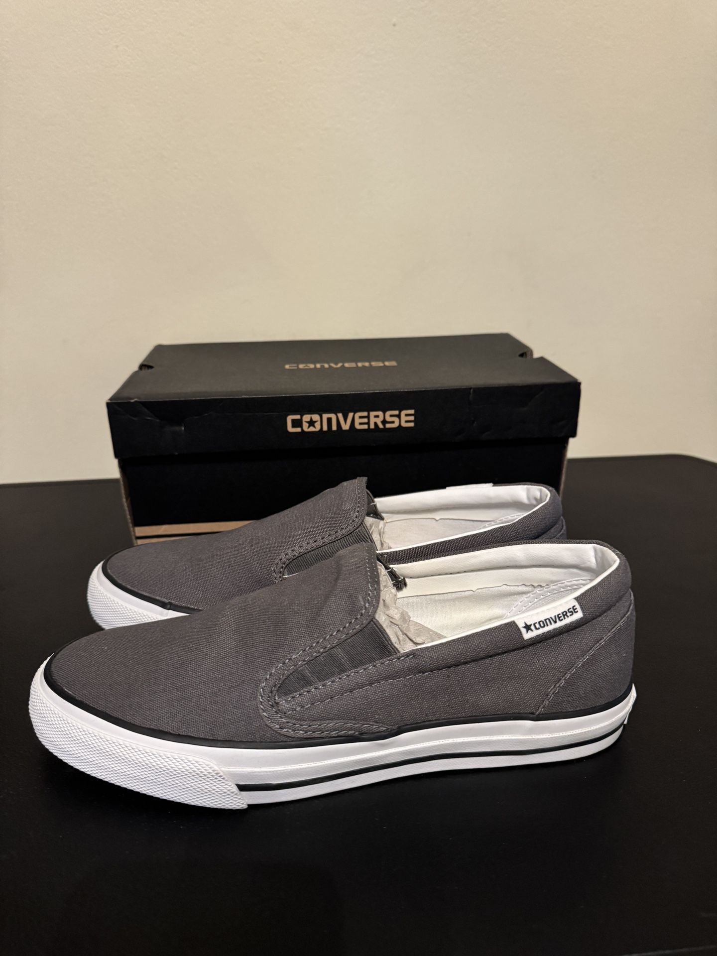 New Gray Converse Slip-ons Men’s US 9.5