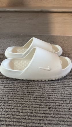 Nike Calm 2.0  Slides $55 Value (Size: W 10/ M 9)