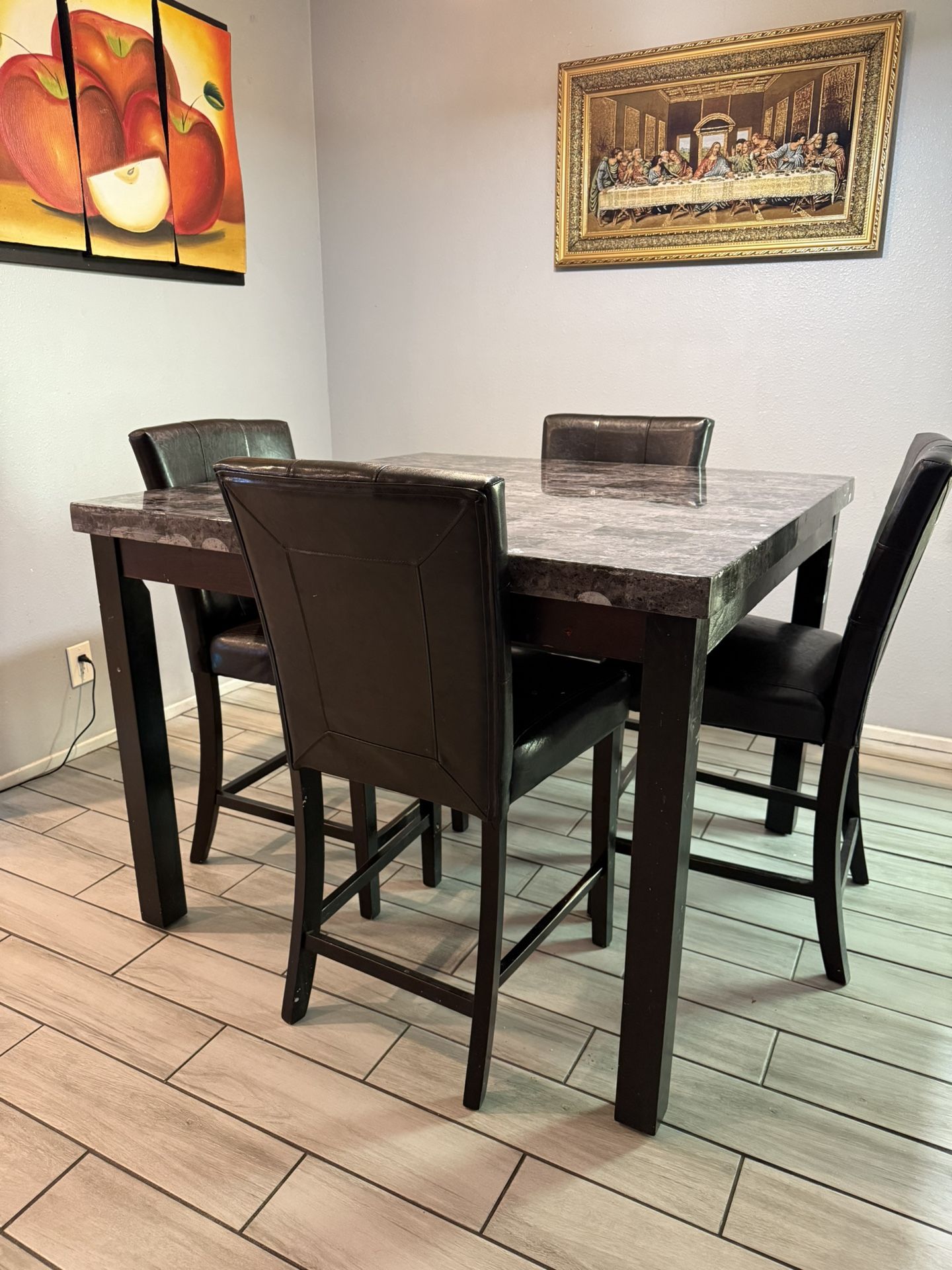 Dining Table/Comedor