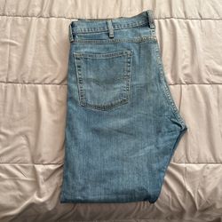 Levi’s loose fit straight leg jeans 38 W 32 L
