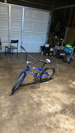 Huffy 20 Inch Kids Blue Bike