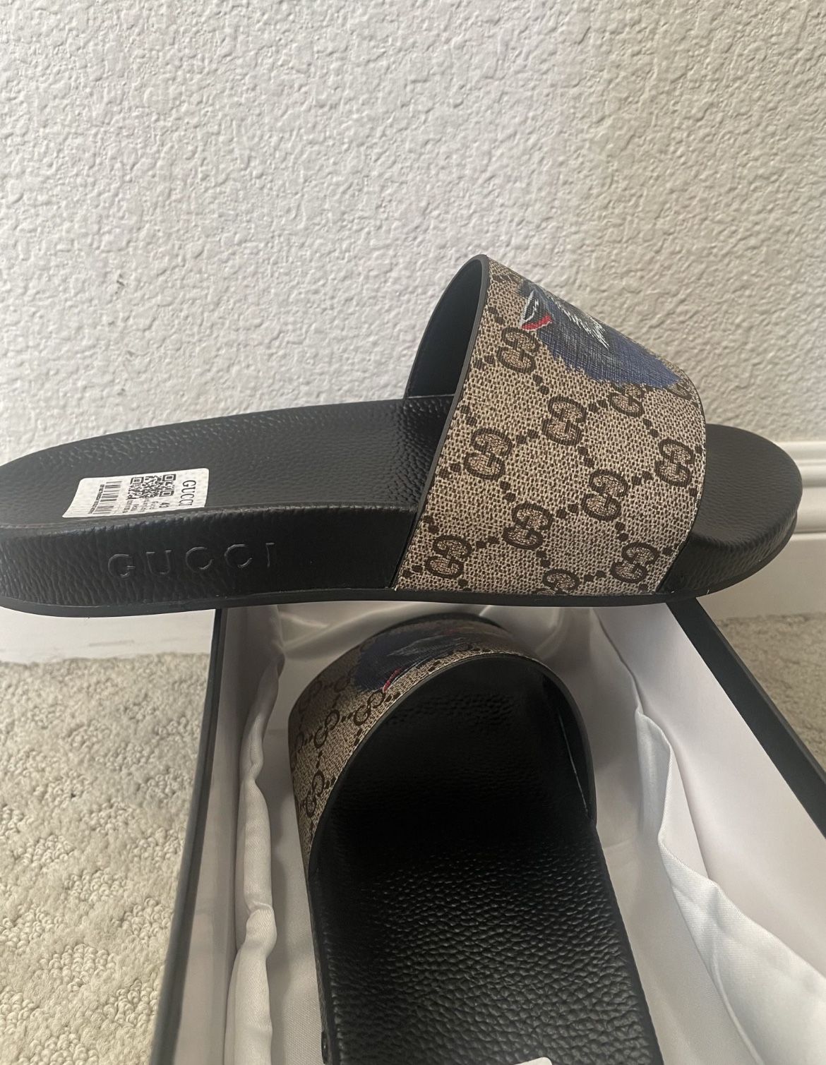 Gucci hot sale wolf slide