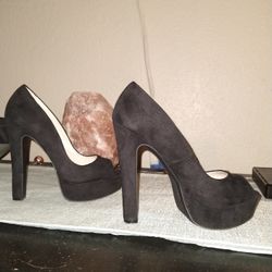 Brand New. Zigi Soho. Size 7 (There's More)