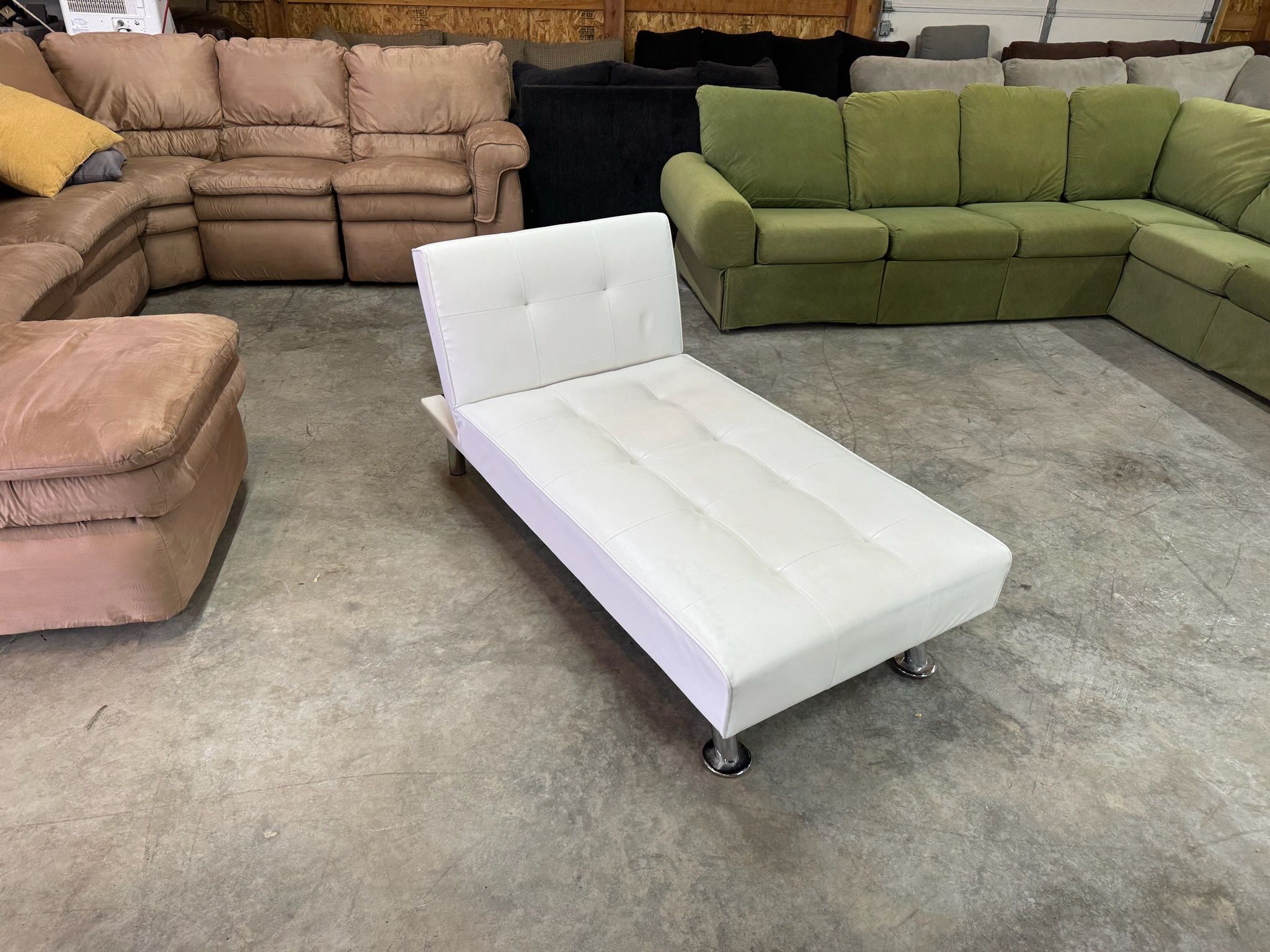 Futon (WE DELIVER)